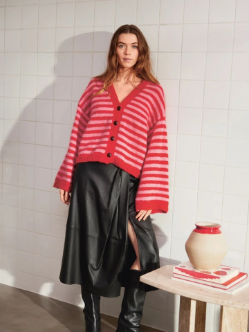 Модель 2403_5 DIY HILTON CARDIGAN с инструкцией на английском языке